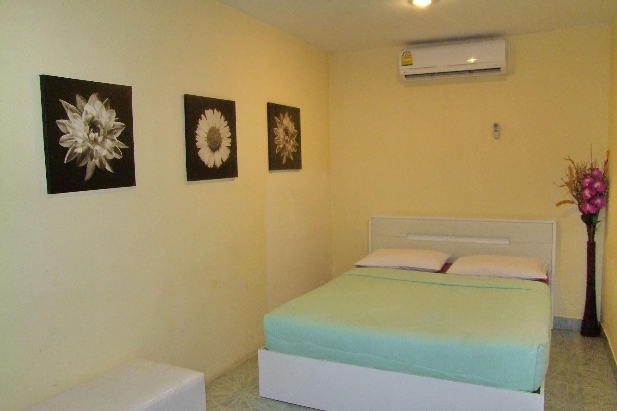 Aree'S House Hotel Hua Hin Exterior photo