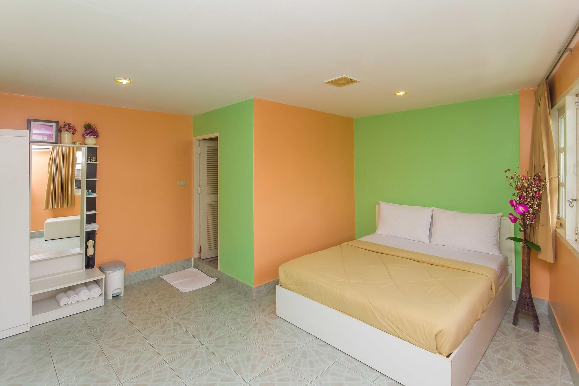Aree'S House Hotel Hua Hin Exterior photo
