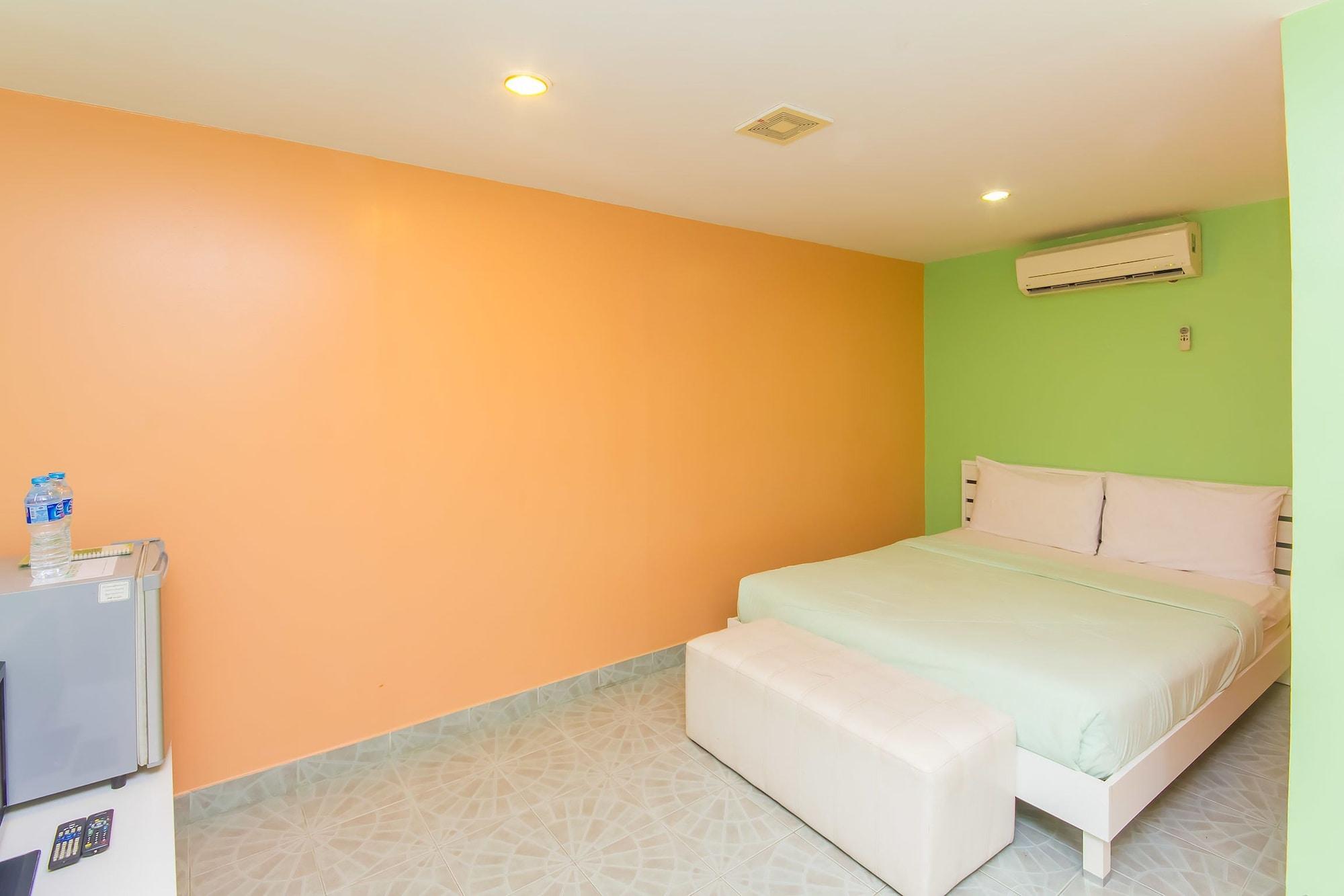 Aree'S House Hotel Hua Hin Exterior photo